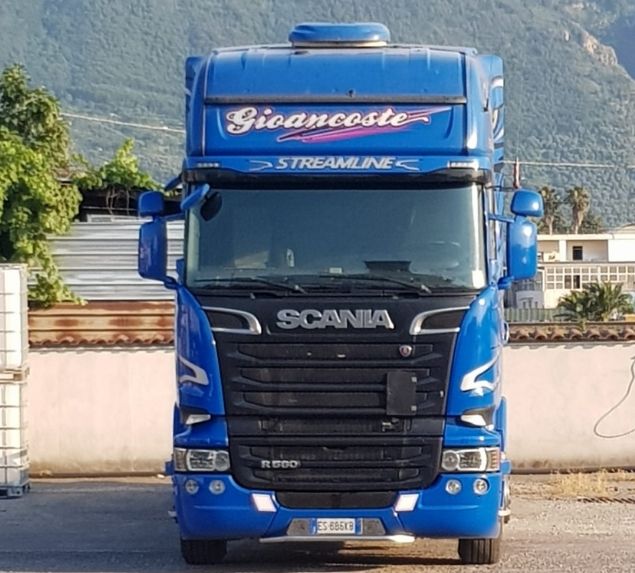 Azienda di autotrasporti ad Angri